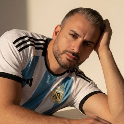 Ashgeorges80's tweet photo. #NewProfilePic https://t.co/T61NdeZDmc