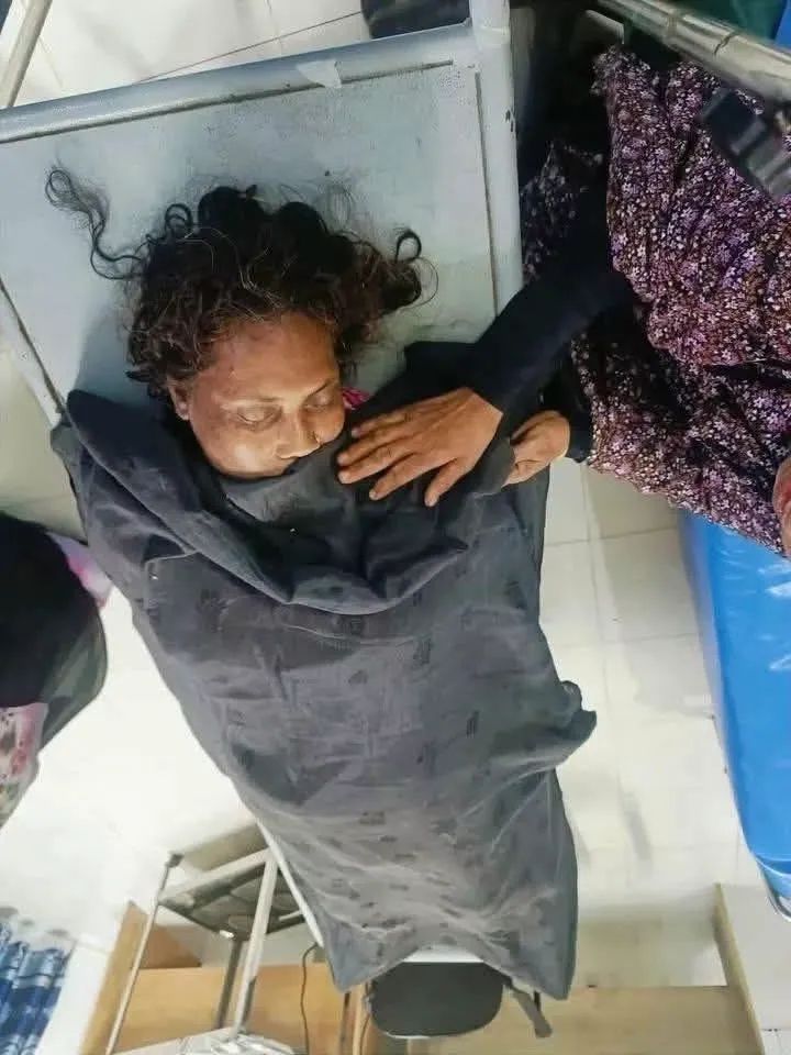 TanvirShopnil7's tweet photo. Syeda Khatun, the mother of a BSL activist, was killed by a group of terrorists (supporters of BNP) in Cox's Bazar District. Nowadays, incidents of killing, rape and snatching are increasing at an alarming rate in Bangladesh. https://t.co/mXWhAXWIQ5