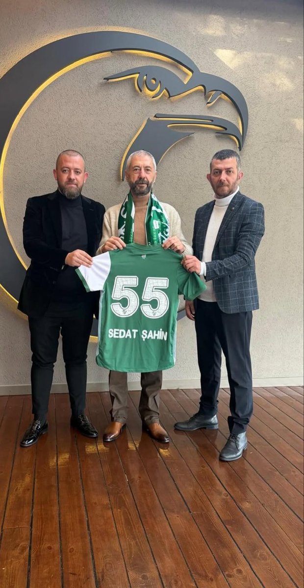 TCevizlioglu's tweet photo. @metropolmedya_ :)))) https://t.co/JSdiOV2BQs