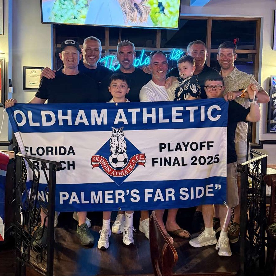 OfficialOAFC's tweet photo. 🇺🇸 A lifelong Latics supporter is flying the flag across the Atlantic, bringing a touch of Oldham spirit to Florida. #oafc