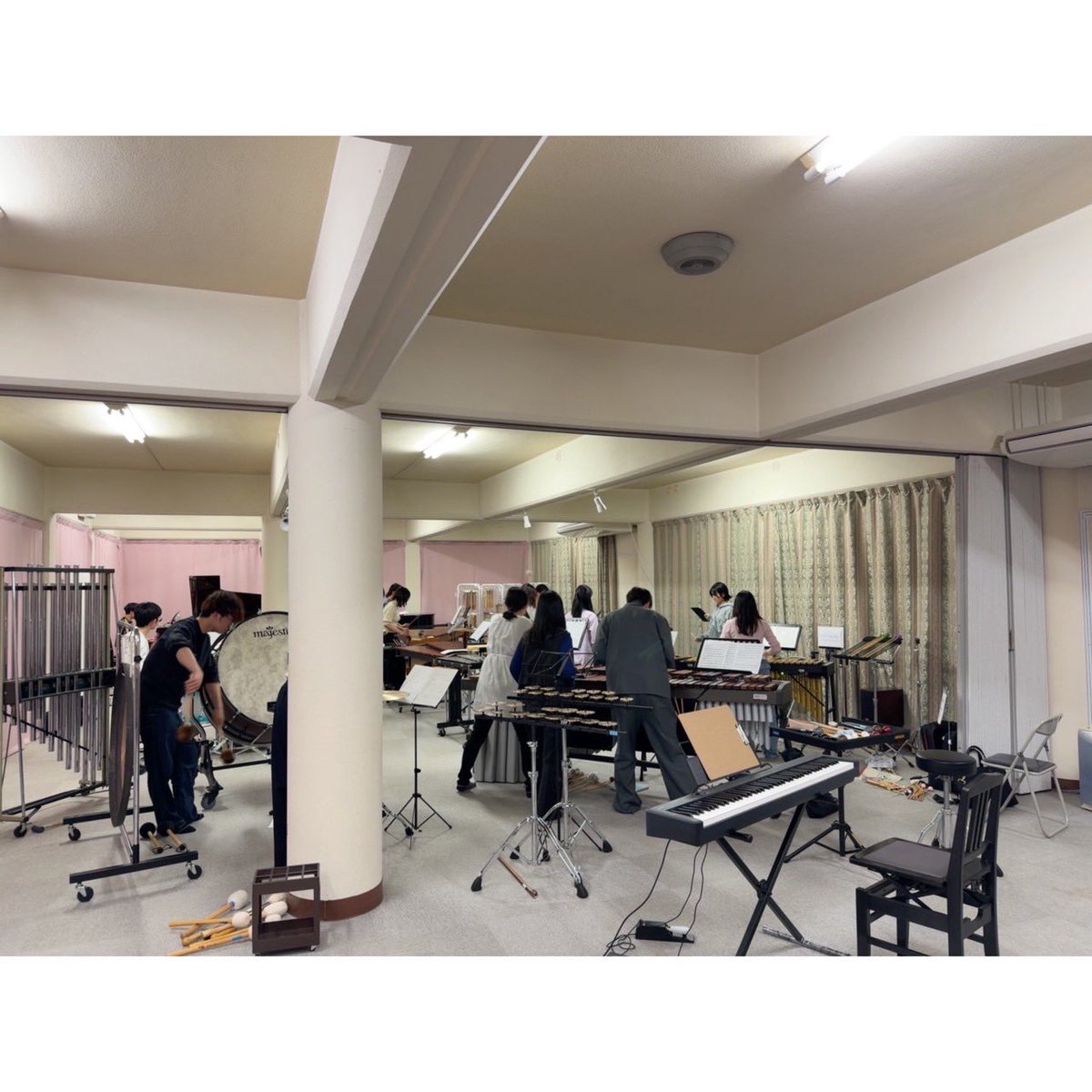 SPEC_0524_perc's tweet photo. 「打楽器のための新・作編曲演奏会」

そして、前投稿と同日に「Reflection of Earth」も合わせました！
編曲者の畑野彩萌さんに直接ご指導していただきながらの練習で、全体的なニュアンスを共有しました✨
とっても素敵な編曲なので、当日会場にてディズニーのナイトショーを想像お楽しみください🐭 https://t.co/H7OazTq3Ha