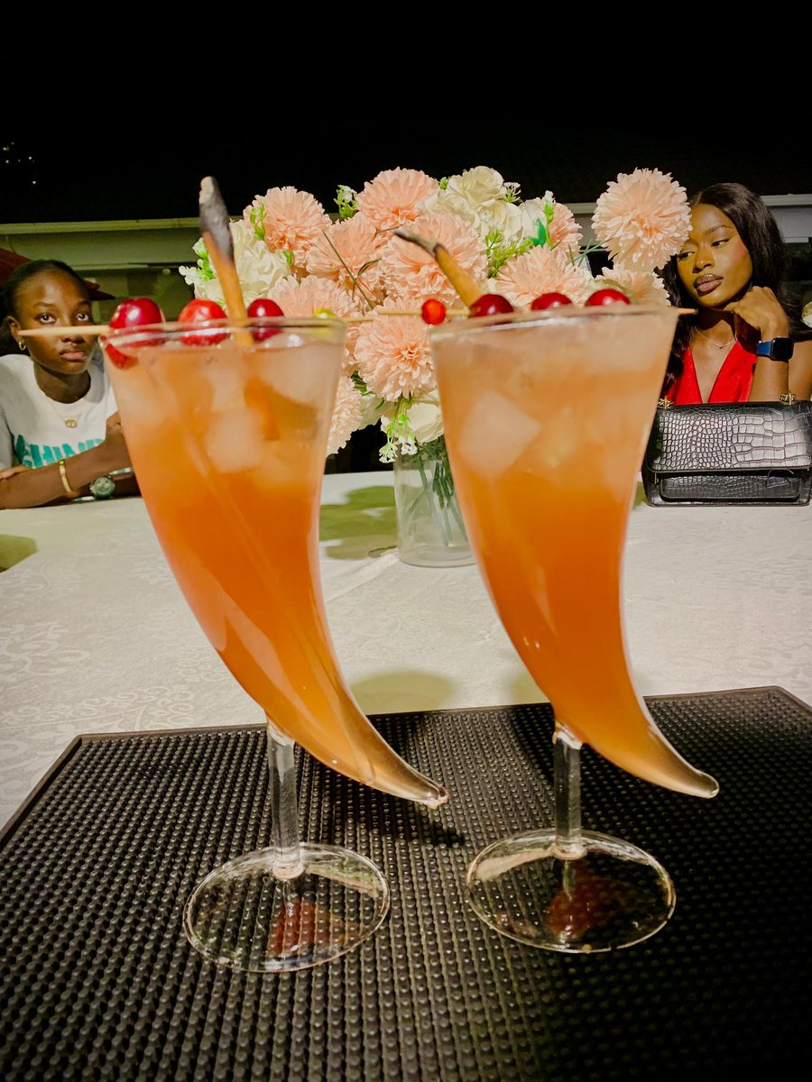 GloryCassandra's tweet photo. A refreshing cocktail in Abuja heat hits different when it is properly made.
Fresh citrus. Cold glass. Right garnish.
Some things should not be rushed. 🍹
#Chapman #AbujaEats #Mocktails #EventBar #BelleiseDelicacy #AbujaCatering https://t.co/CfV8NWzxmG