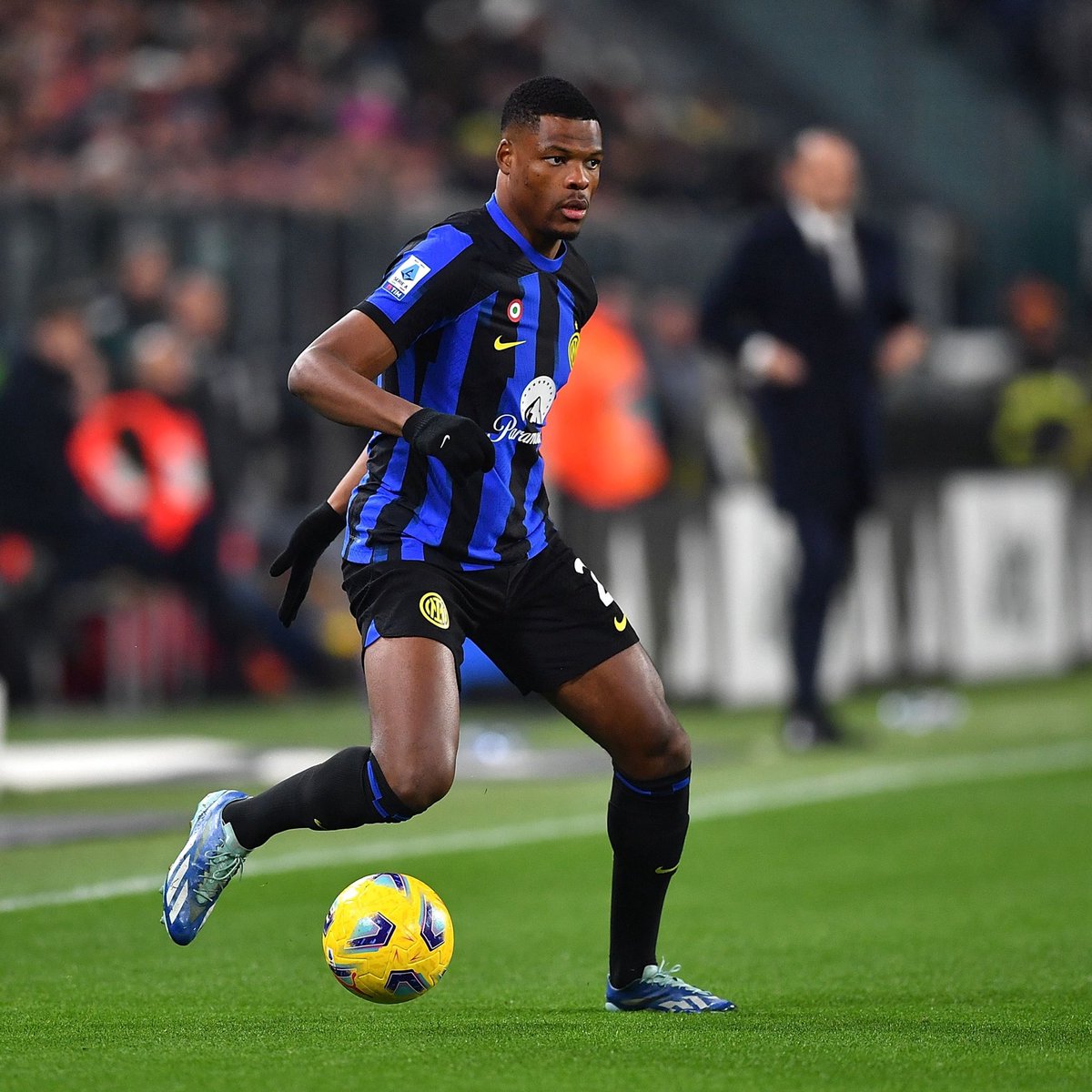 PurelyFootball ℗ tweet media