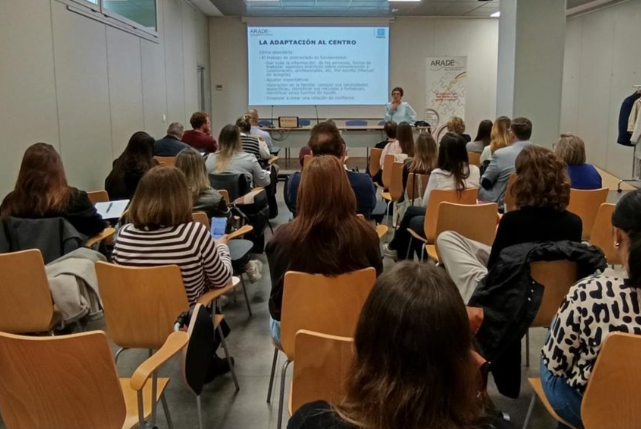 AradeGerencia's tweet photo. Con el título “La relación con las familias: casuística, dificultades y oportunidades”, hemos dedicado la jornada al proceso de atención y acompañamiento de las familias de las personas mayores que son usuarios de nuestros centros.

LEE LA NOTICIA👇👇

https://t.co/27AztYz4Go https://t.co/ahRnU6Mlzr