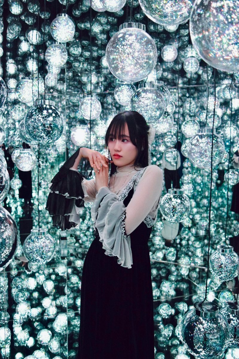 toby_ha_nemuiyo's tweet photo. キラキラして綺麗でしたよー✨
#チームラボ #teamlab https://t.co/WCqpclKxpb