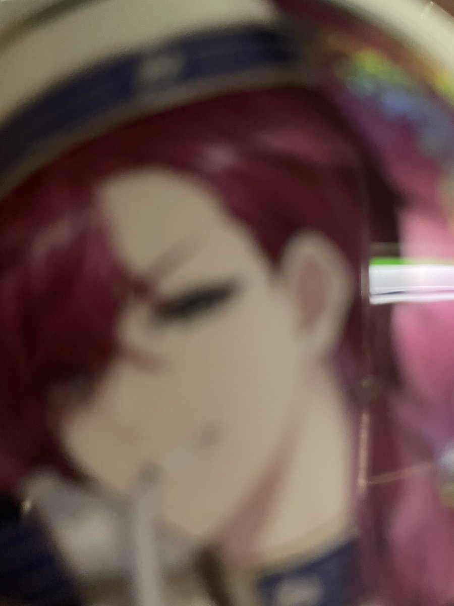 なの tweet media