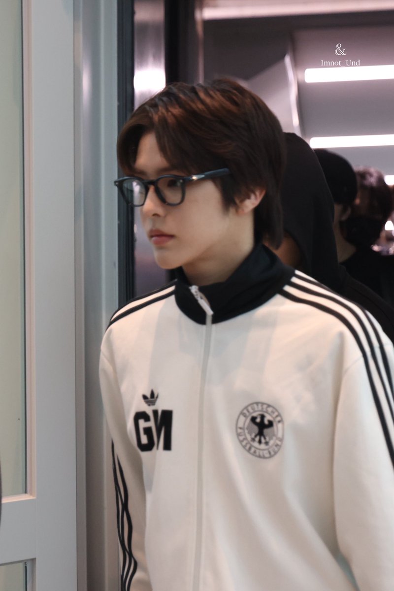 imnot_und's tweet photo. 260518
ICN🛬
#SONGHA #송하 https://t.co/nQtn1jptKX