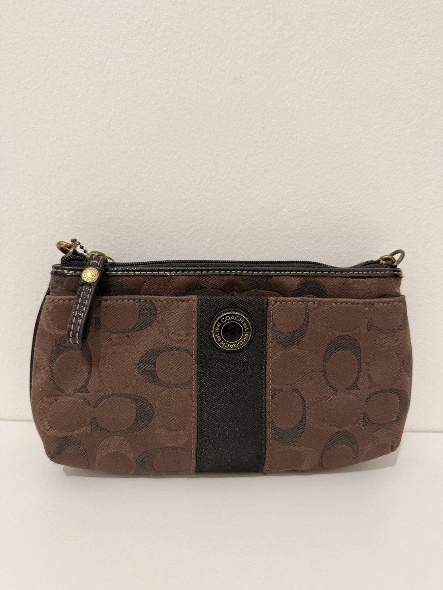 jaemleluvv's tweet photo. WTS (want to sell)
Vintage Coach Wristlet or Shoulder Bag
Good conditions minus di bagian hw ajaa

💸400k 

Boleh nego tipis
Bisa oren (+ admin fee)
DM for details🤗

Tags wts jual tas vintage coach https://t.co/5wx6gU61wh