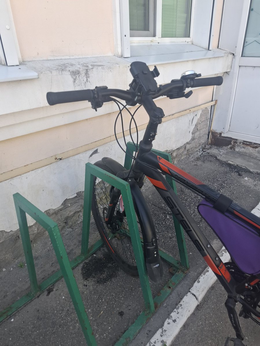 mar_ria___'s tweet photo. следствие/причина
нет, на самом деле, причина — это моя уникальная способность упасть на ровном месте. https://t.co/VHuVagCqlS