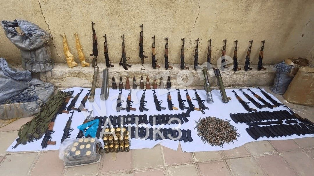 2026WarZone's tweet photo. İran Devrim Muhafızları, Irak'tan İran'ın Kürdistan eyaletine sokulmaya çalışılan silahları engelledi. https://t.co/QfSDNMjK9U