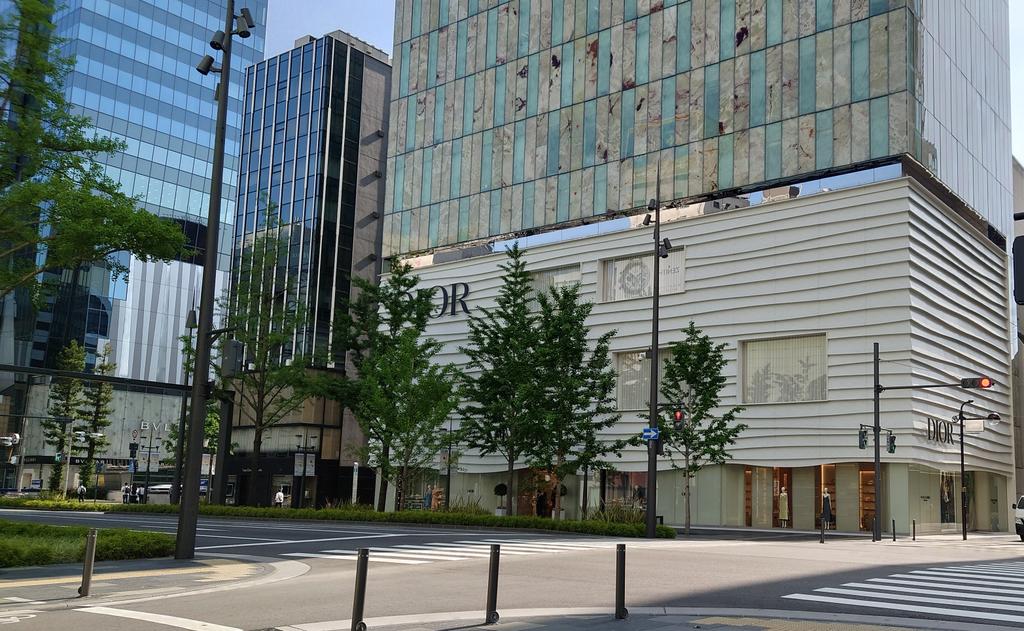 JUNT2's tweet photo. ちょうどなんか朝から人がいるなと思って撮ったんだよ　今日だったか https://t.co/DfETvikPpH