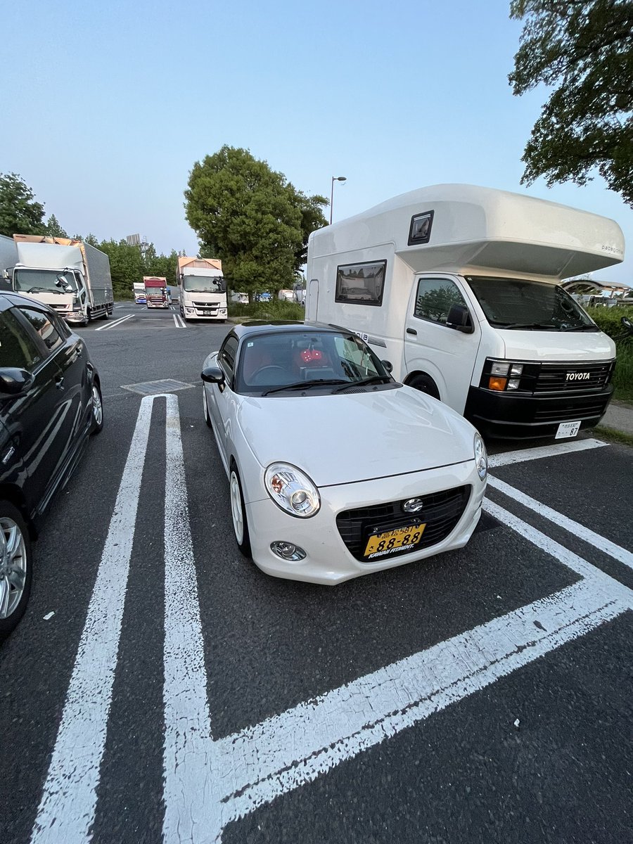 sozk138's tweet photo. 2日で1300km運転…めっちゃ遠かったけどTCM楽しかったです！！イベントスタッフさん、お話聞かせてくれたオーナーさんありがとうございました！！
四国住みなので難しいかもしれないですがまた機会があれば皆さんよろしくお願いします🙇
#TCM https://t.co/P1RkTa6vMi