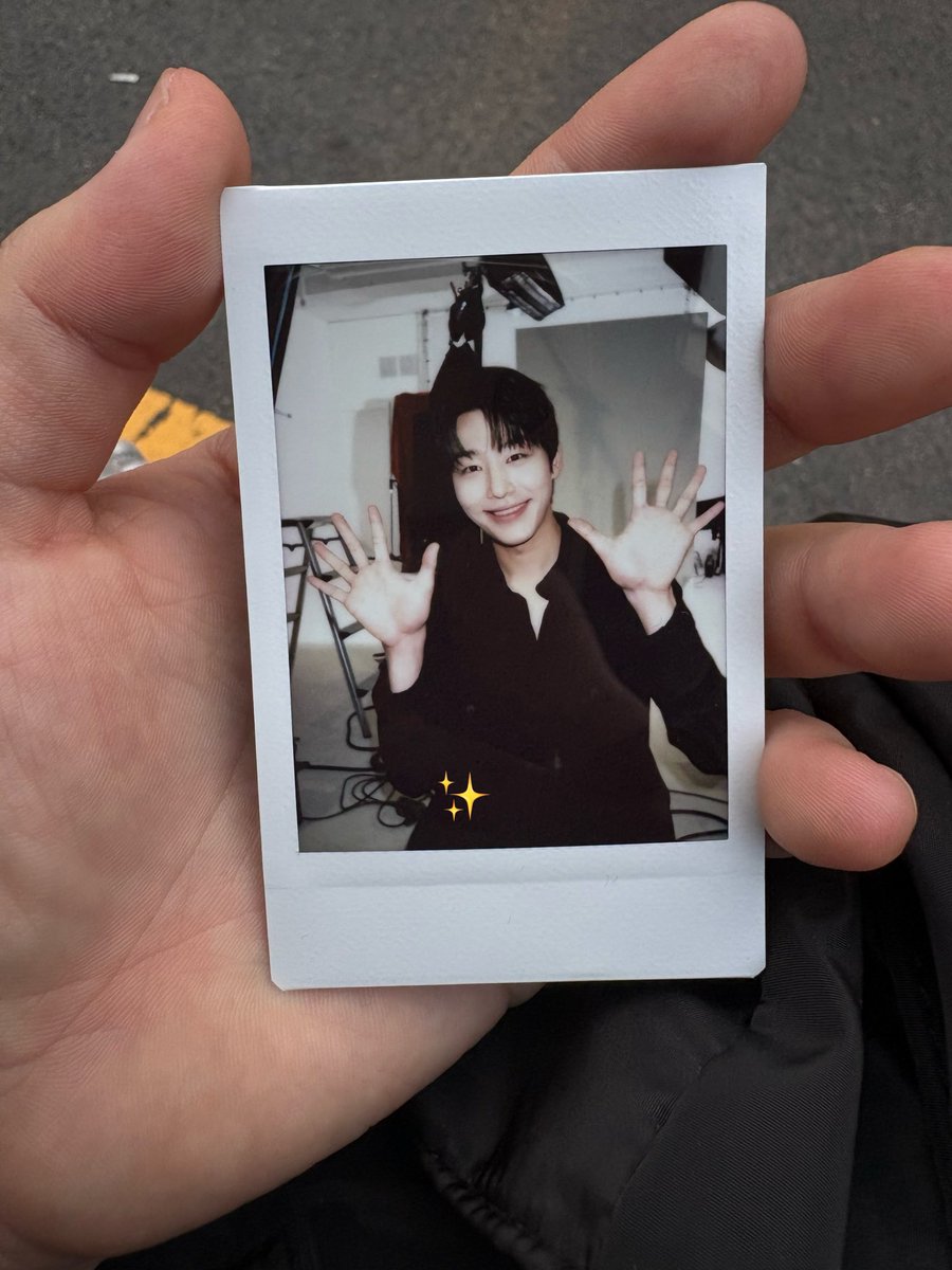 별✨ tweet media