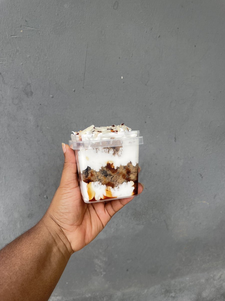 TheekVeee's tweet photo. Happy new week my customers 

Coming to Lagos this weekend who wants the best banana bread parfait? 

7,000 only 
Delivery to anywhere in Lagos 

Delivery to Ibadan Ilorin , Ifo and Sango axis 
📍Funaab axis Abeokuta 

#iyaloja 
#Vendorena https://t.co/68UrjCLoUQ