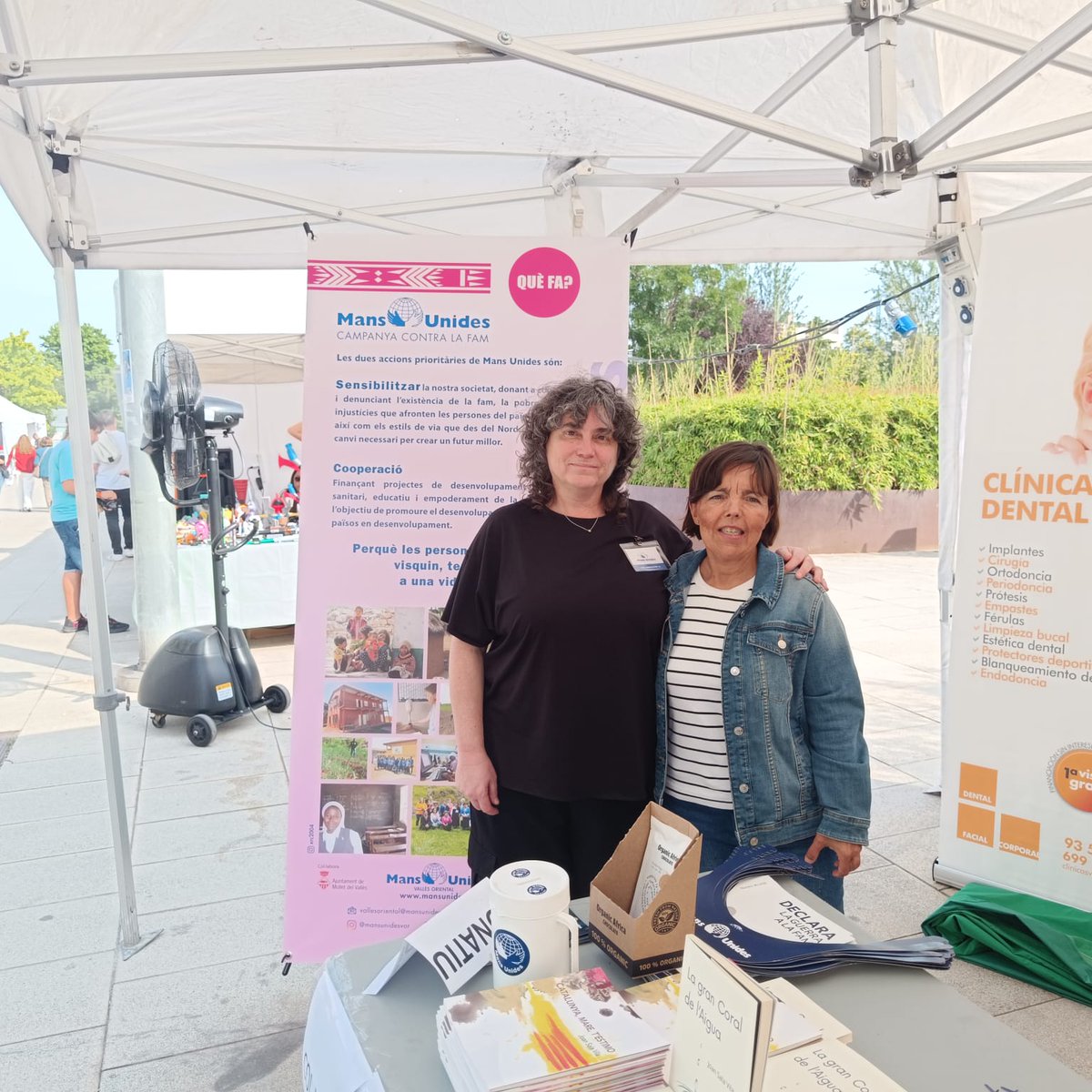 MansUnidesV's tweet photo. Els voluntaris del Vallès Oriental vam estar presents a la Fira Mercat de Mollet del Vallès ❗

Va haver-hi una ruleta solidària gràcies a la clínica Villacastín.

Moltes gràcies per la vostra solidaritat 🤝 https://t.co/zNvnXjtTU0
