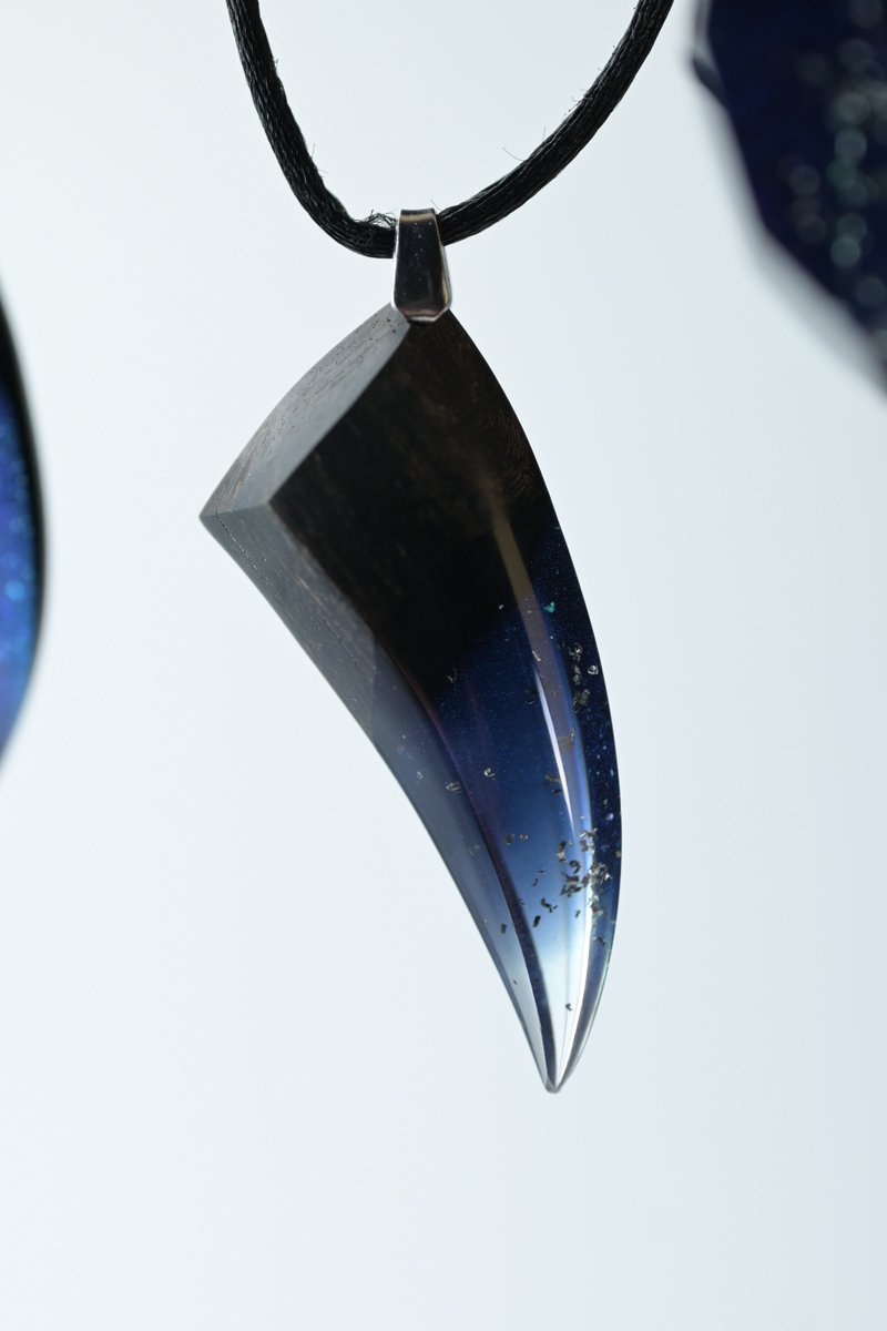 隕石粉を封入した一点物のアートネックレス ギベオン隕石の粉を封入した 宇宙を感じれるネックレス #デザフェス に