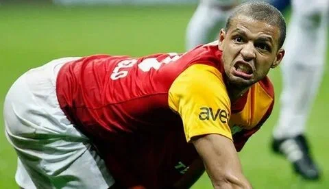FenerGazette's tweet photo. Ona bir şey söyle veya tek bir kelimeyle bahset. 🦮
#Fenerbahçe #FenerGazette #Melo #FelipeMelo #Galatasaray #Derbi #Kadıköy #SarıLacivert #FBvGS #AntiGS #Kanarya #FenerinMaçıVar #UltrAslan #ŞampiyonFenerbahçe #TekAşkFenerbahçe #1907 #FenerbahçeYıkılmaz #KadıköyCehennemi https://t.co/qB1u2ptZ7v