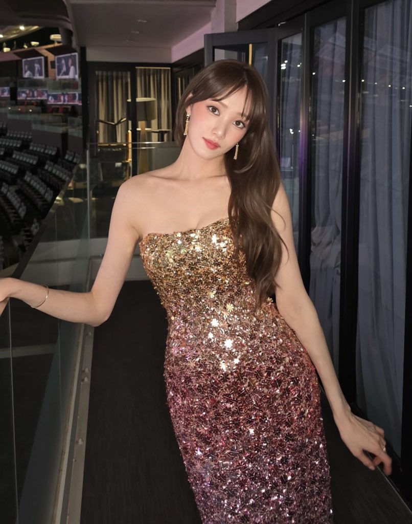 Angbyahera's tweet photo. Biblee behind the scenes at the ASEA Awards and she looks absolutely stunning ✨

#LeeSungKyoung
#이성경 https://t.co/fqO522oMSf