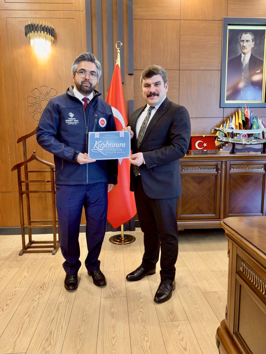 baskil_kaymakam's tweet photo. Kaymakamımız Sn.Muhammed Enes ÇIKRIK, Diyanet İşleri Başkanlığı ile Türkiye Diyanet Vakfı işbirliğiyle yürütülen “Kurbanını Paylaş, Kardeşinle Yakınlaş” temalı Vekâletle Kurban Organizasyonu kapsamında kurban bağışında bulundu.

Kaymakamımız, emeği geçenlere teşekkür etti. https://t.co/lSIwGOaOMU