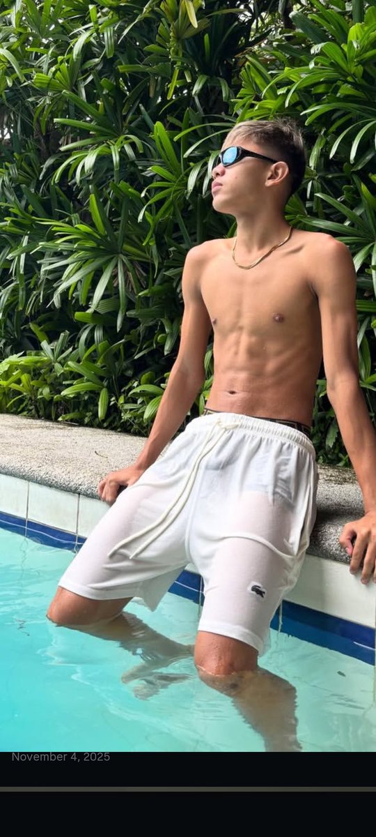 Aaron1547808's tweet photo. PAINITTT KAYA?🥵🥵 https://t.co/V49DtjLOtN