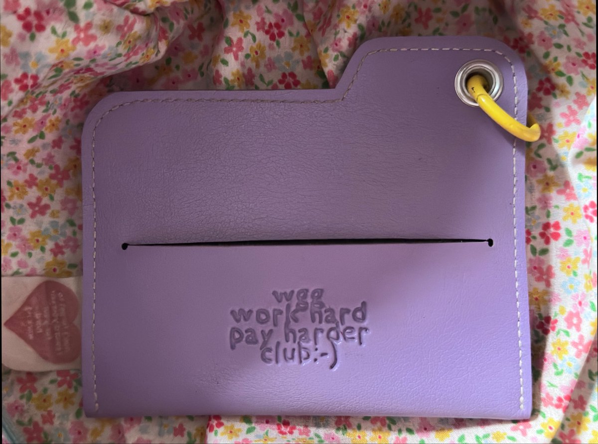 mamanongchokun's tweet photo. Card folder / Card wallet
ของ https://t.co/dN2MsEiYQb สีม่วงฟ้า
สภาพ 80%
มีรอยดำตามรอยเย็บตามในรูปแต่ภาพหนังทุกอย่างยังดีค่ะ ไม่มีขาดหรือรอยขีด
150 รวมส่ง
ใครสนใจเดมได้เลยน้า
#wggcraftstudio #cardfolder #cardwallet #กระเป๋ามือสอง #กระเป๋าใส่บัตร #เสื้อผ้ามือสอง #ของใช่มือสอง https://t.co/un05SgpVcb