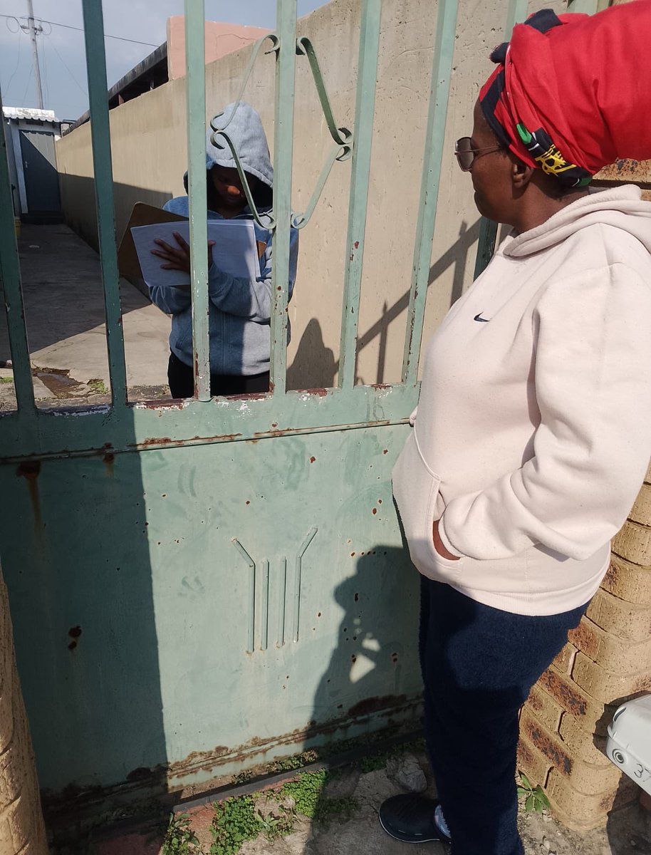 Mogale_eff's tweet photo. The Mogale SRETF member, Tinney Gaobole , led a Door to Door and Voter Registration program in Ward 07. The purpose of the program is to encourage Ward 07 residents to Register to Vote in the upcoming Local Government Elections.

Register to Vote: https://t.co/XVSceYTc9E https://t.co/HRDUJI72Fh