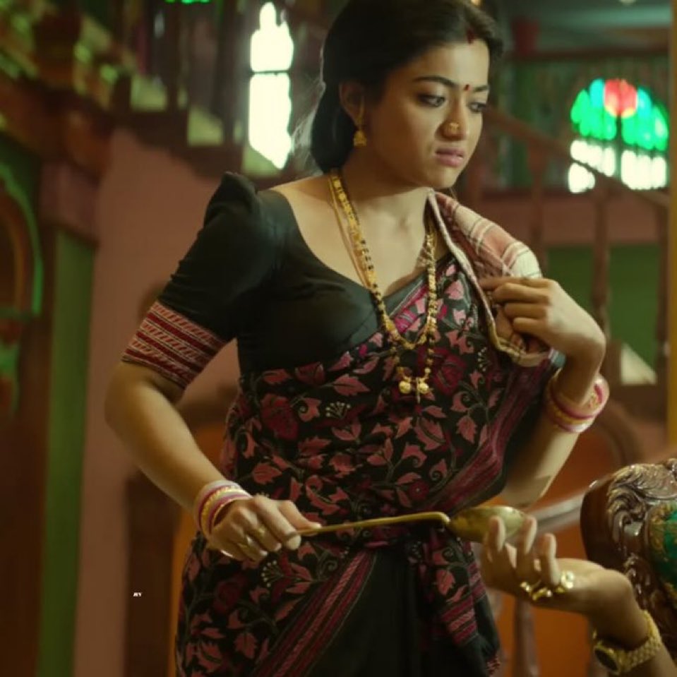 GopikaPottachi's tweet photo. Me after going to my bull's house as his parents went out of town.
Me: enna naal fulla vechi poduva nu paatha enna da samaichi, veeta la clean panna solra, oru round dhan da otha enna.
Bull: nee dhana potta en pondati aaganum nu sonna, pondati na idhalamum seiyanum, muditu sei https://t.co/0eLDjLYh4D