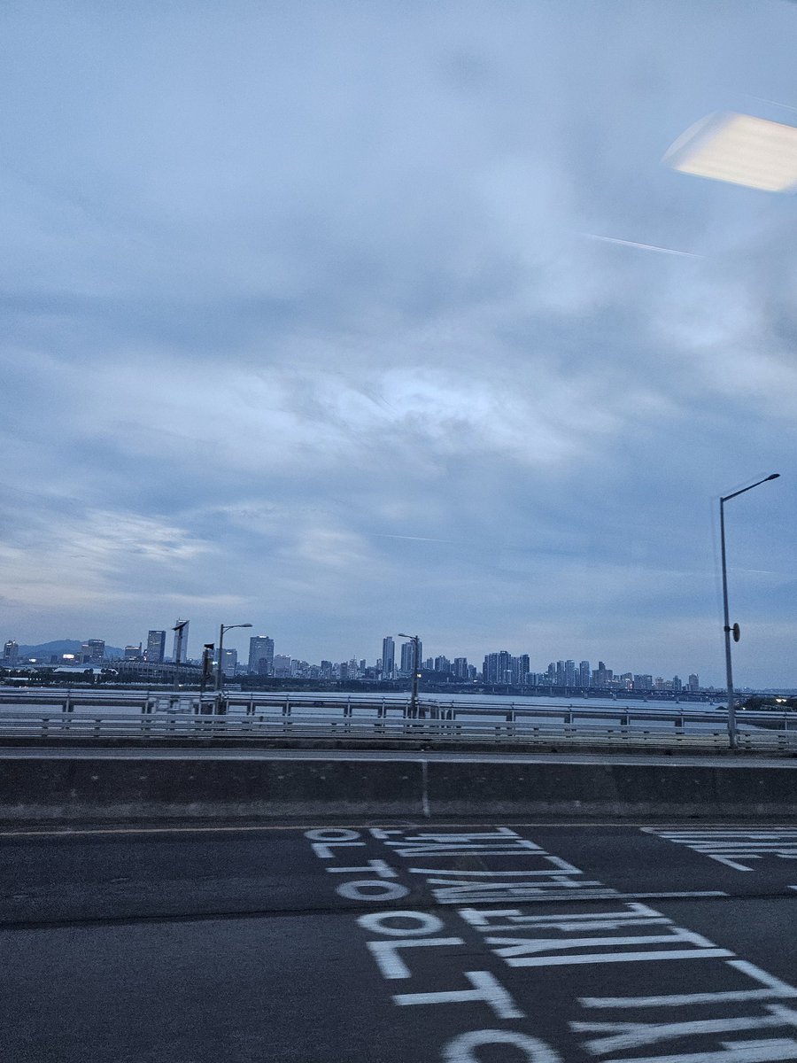 ハル tweet media