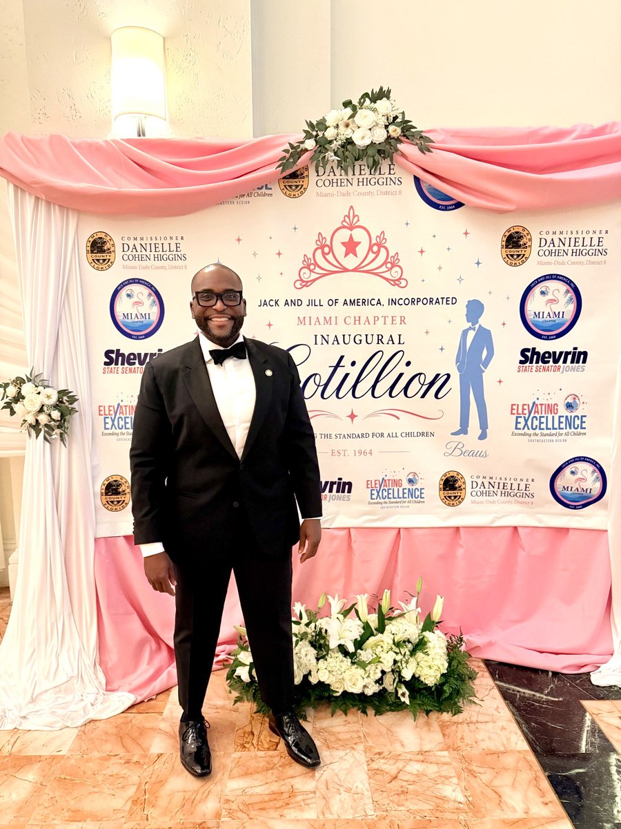 ShevrinJones's tweet photo. Last night,  I was honored to serve as the keynote speaker for the inaugural Cotillion of the Miami Chapter of @JackandJillInc .

Thank you to the incredible leadership of Jack and Jill for the invitation, and shout out to every parent, mentor, and family member pouring into these young people every single day.

Look out world… they are on the way 💪🏾