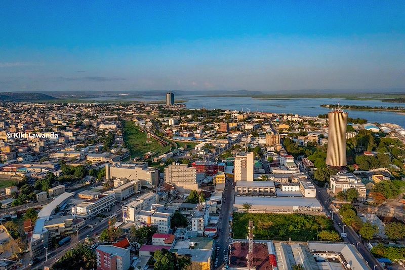 TribuneEco's tweet photo. Brazzaville va abriter le 26 mai prochain, la 1ʳᵉ table ronde des bailleurs de fonds pour le financement du Fonds Bleu pour le Bassin du Congo (F2BC). Cet événement prévoit de mobiliser 5,32 milliards de dollars américains, afin de financer 63 projets.👉https://t.co/BdbtMYkpwR https://t.co/0b4fokzaTV