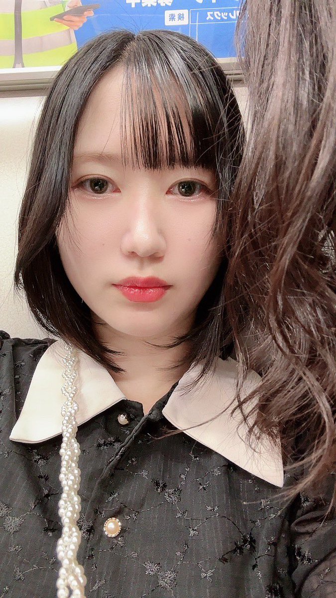 maaru_0508's tweet photo. 知らない人の髪の毛に襲われた https://t.co/gamszAn33l