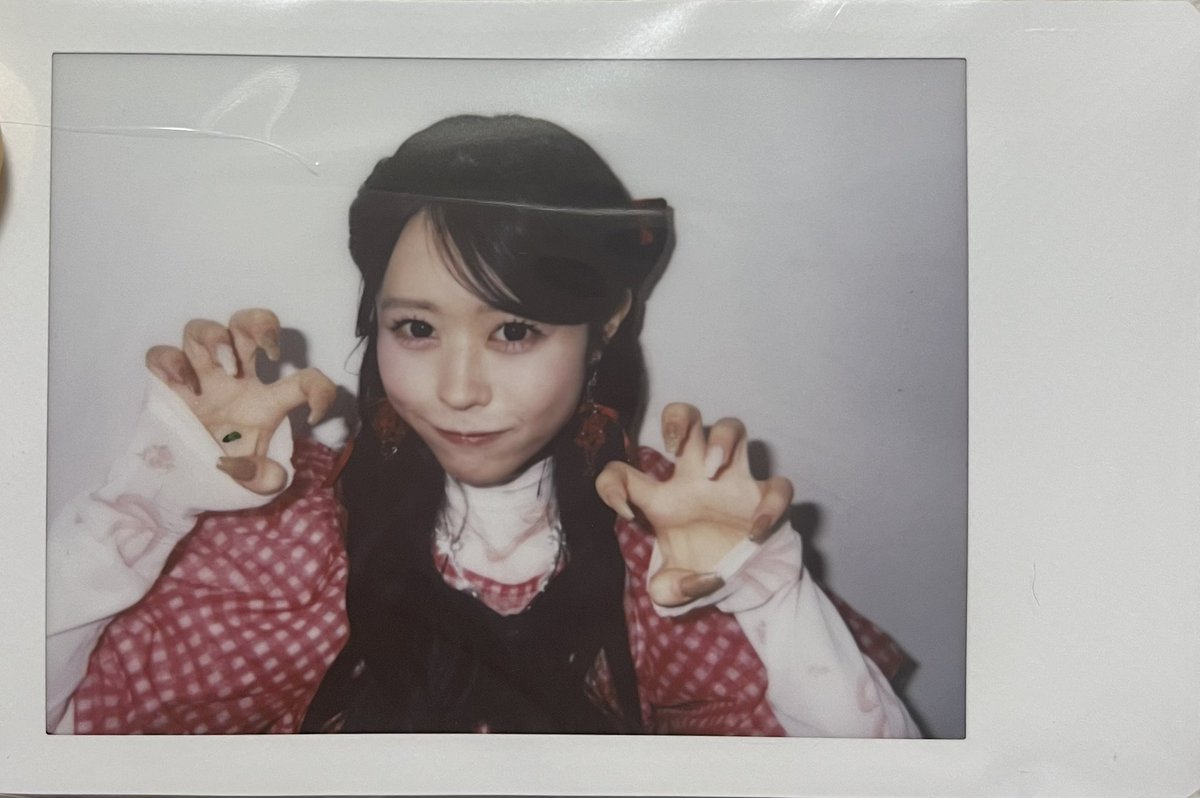 記念すべきあいかちゃん初チェキは、ピクニックあいかちゃん❤️ 横