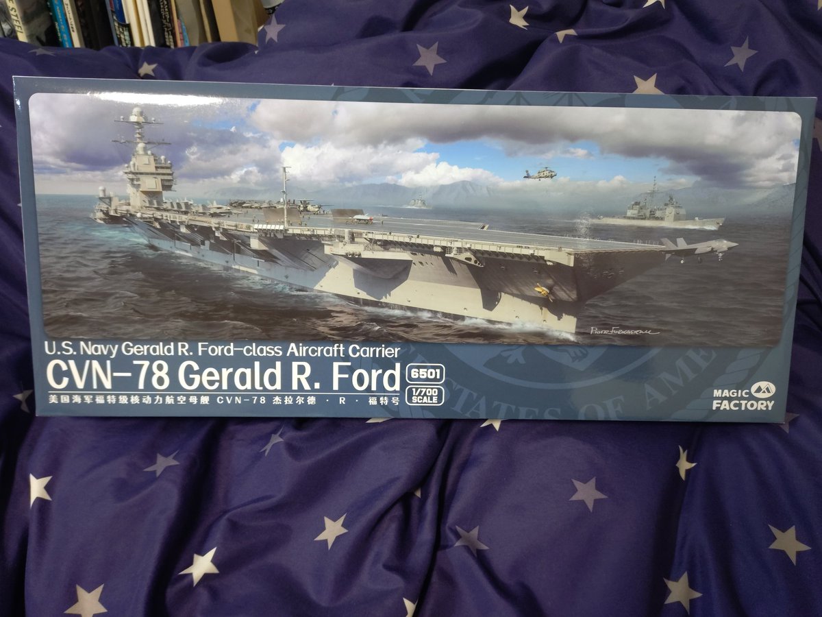 M24Chaffee's tweet photo. で、帰ったらデスクにこれが届いてたってわけ。今日から来年の準備！ https://t.co/OCplv78pzx