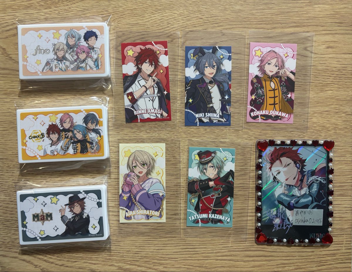 ayaka021016's tweet photo. 【交換】あんスタ LOVELETS ラブレッツ

譲　fine Crazy:B MaM
　　藍良 巽 凛音 ニキ こはく

求　紅郎>>>紅月1

郵送。ケースの中身は抜いてケースのみでの交換。ケースは緩募。ケース⇄シール⭕️
お気軽にお声掛けください。 https://t.co/bM8XGEI8e3