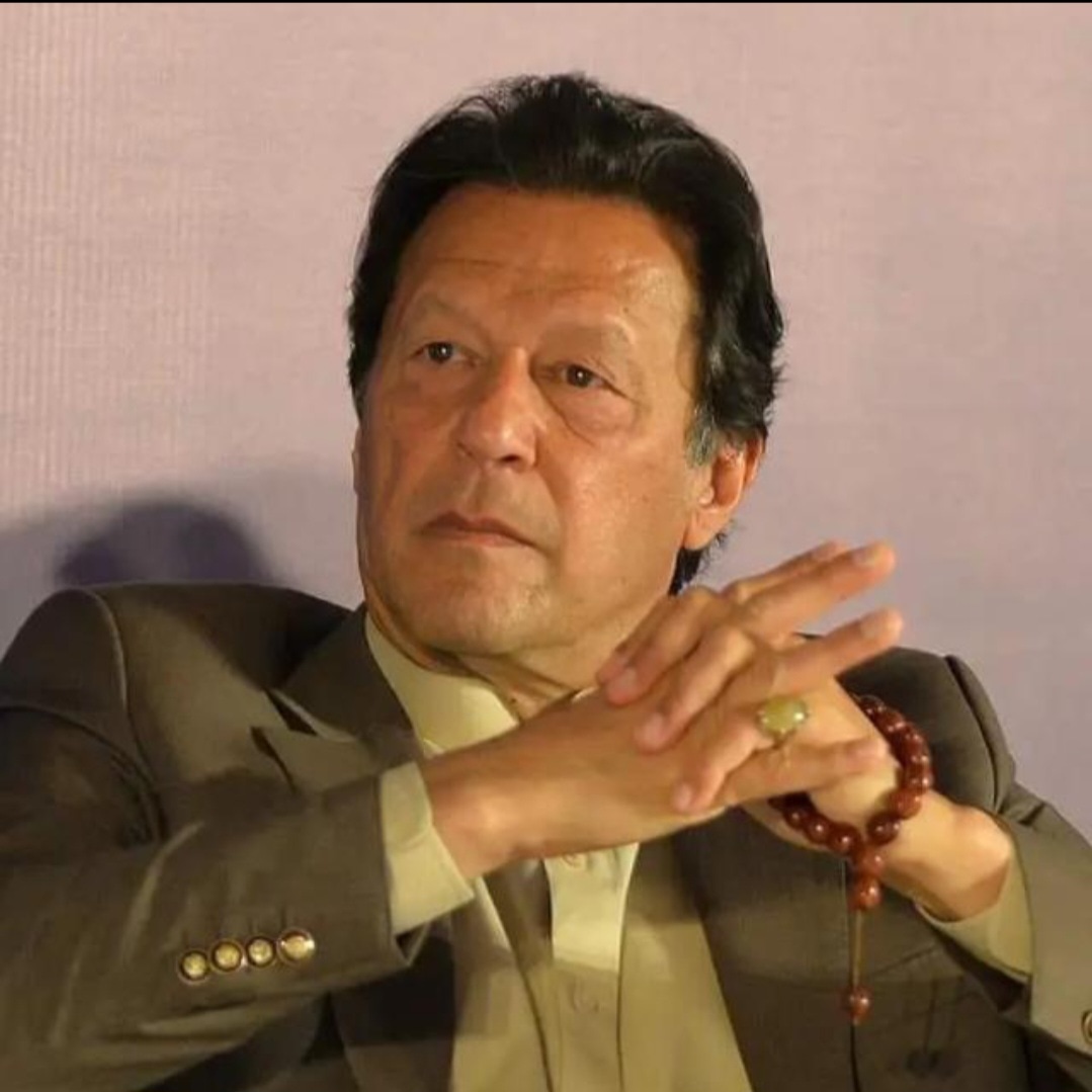Muhamme13700490's tweet photo. 2029 کے الیکشن میں پی ٹی آئی 280 سیٹ جیتنے کا امکان انشاءاللہ اگلا 
وزیراعظم عمران اخمد خان نیازی صاحب https://t.co/0ifnLhbVhY