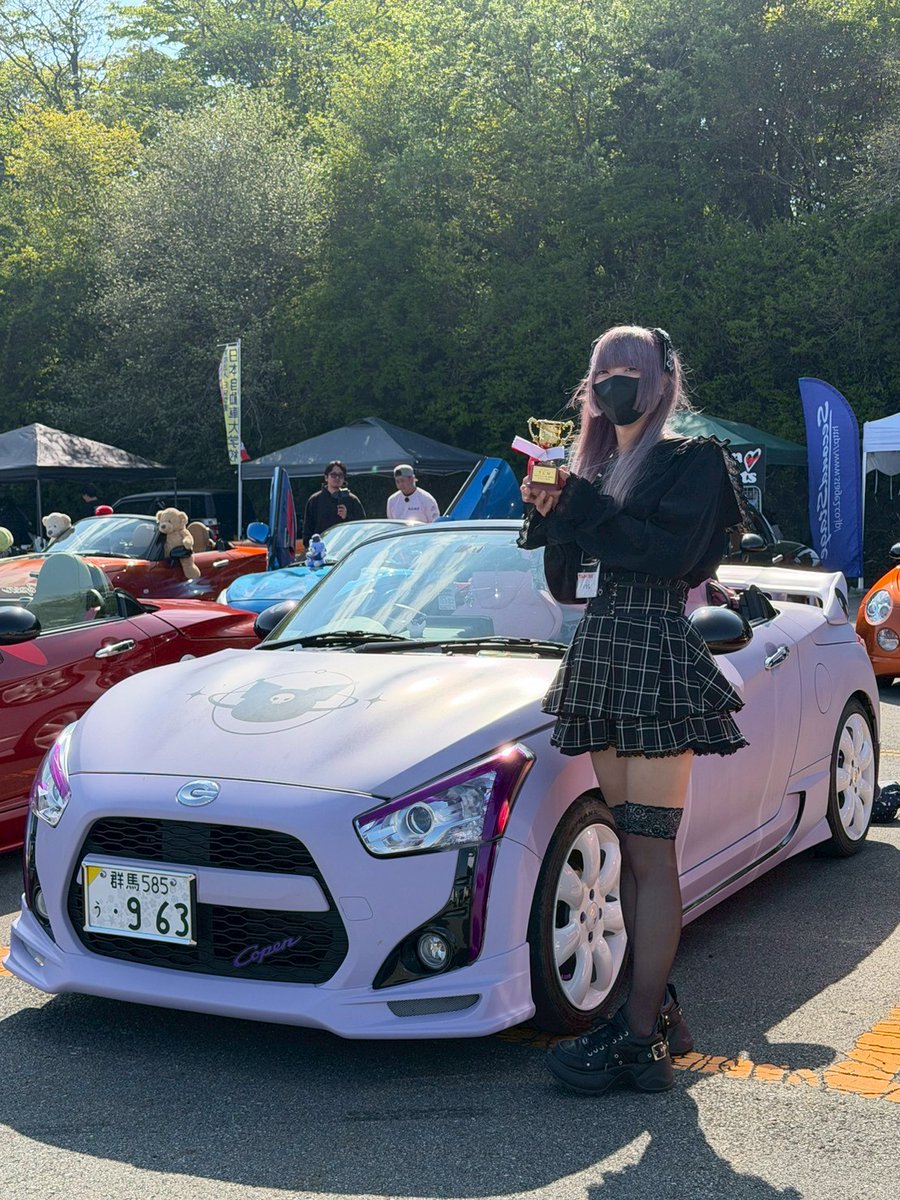 くろな tweet media