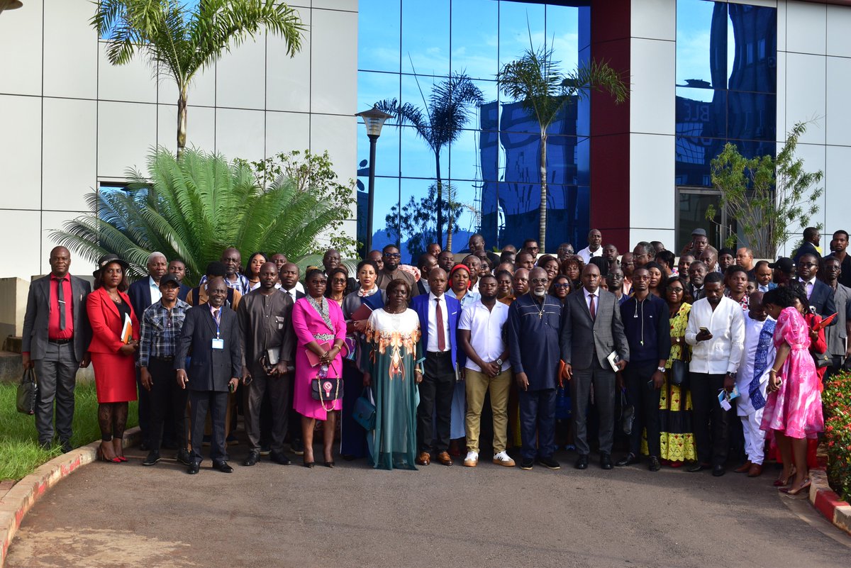 asmafrik's tweet photo. Un projet stratégique présenté aux instances de décision et aux parties prenantes

#ASMAfrik #DGI #Cameroun #TransformationDigitale #AdministrationFiscale #ServicePublic #Innovation https://t.co/WiTXB8ETsp