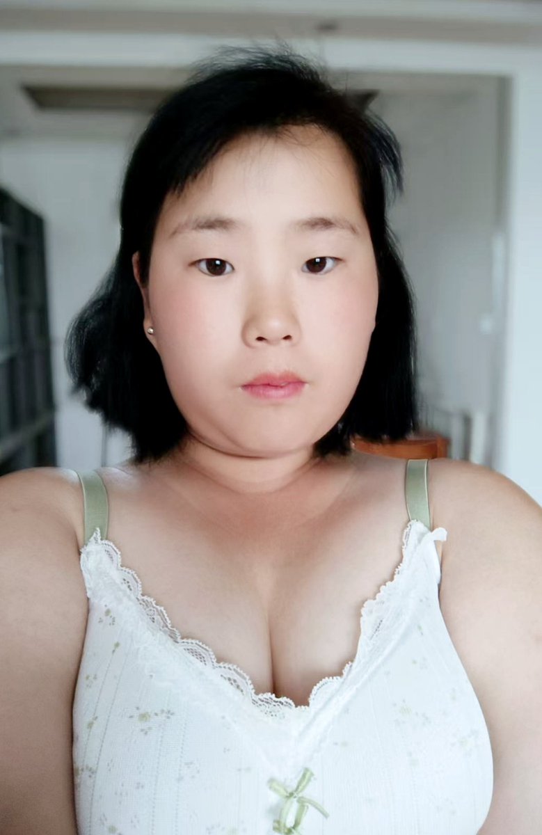 tingting200608's tweet photo. 哥哥们都不来看我，讨厌啦 https://t.co/ipBZ62wVd7