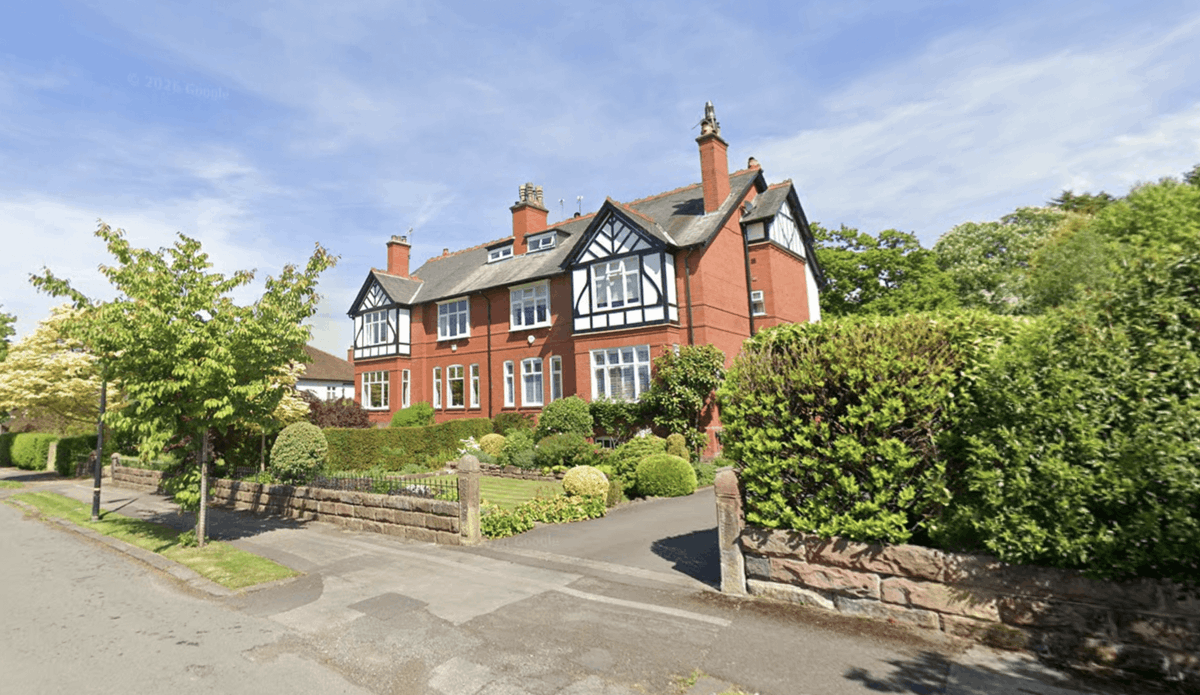 MansionGlobal's tweet photo. Inside the ‘Footballer Belt’: Sports Stars Get a Kick out of These Neighboring English Villages https://t.co/ESRpeGYF6k