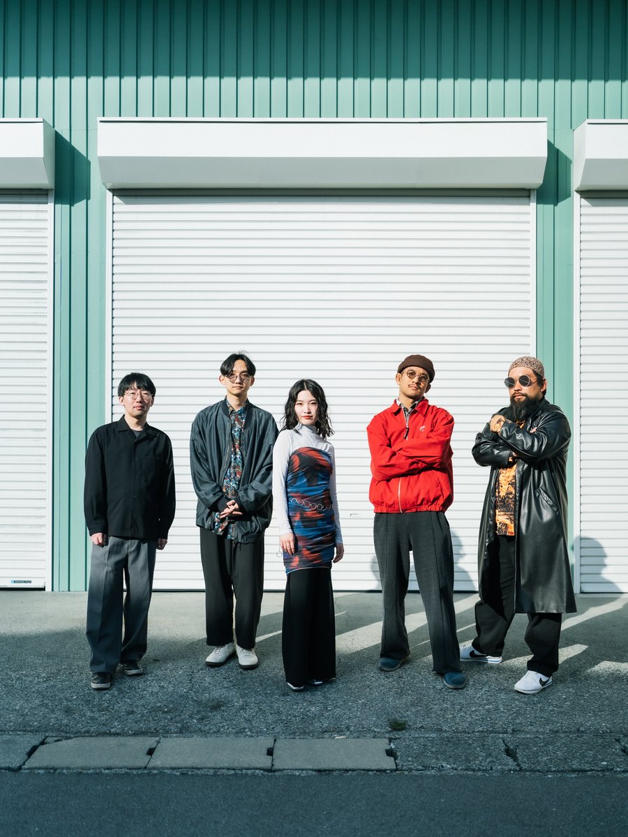 kofu_winebar's tweet photo. 時が許す限り浸っていたい音楽をコンセプトに、
R&amp;BやSoul、Popsなど
横断する山梨でイチオシバンド♪

time:)allows 出演は
5/23(土)17:30 / 19:30

開幕までいよいよあと２日
#蔵出しワインバー
https://t.co/y3OQ2YKTwx https://t.co/yvuD90UOjp
