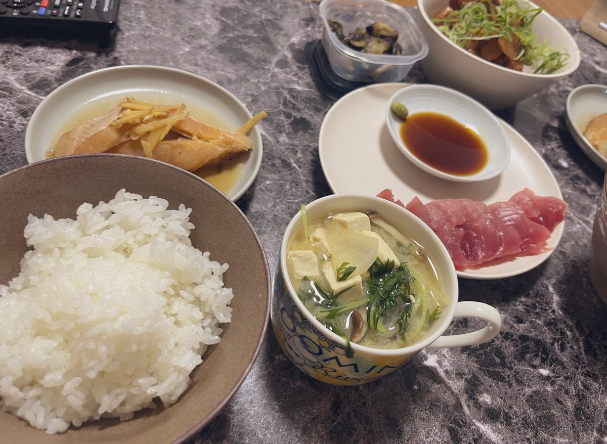しめたろ tweet media