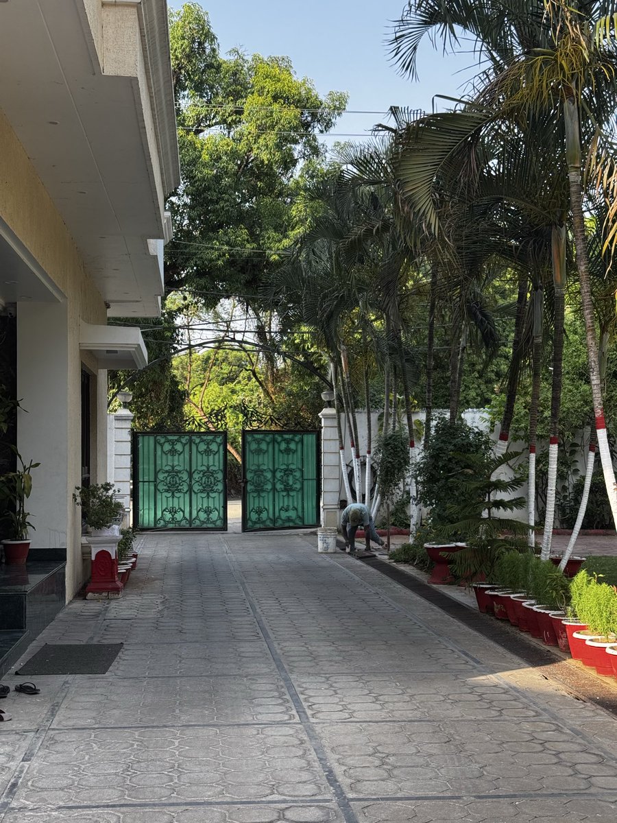 sidsbrainwork's tweet photo. best house nani house https://t.co/JnM4PjehRa