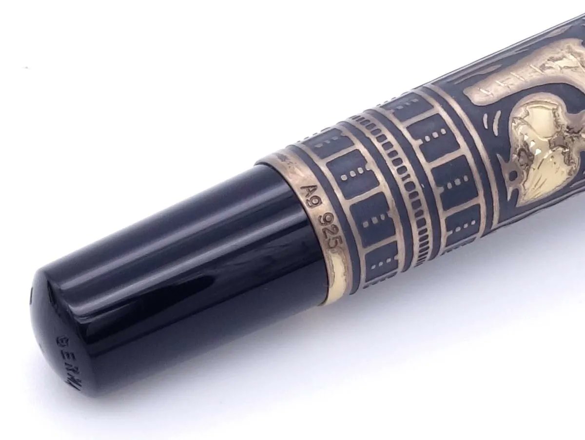 Pen and message. tweet media