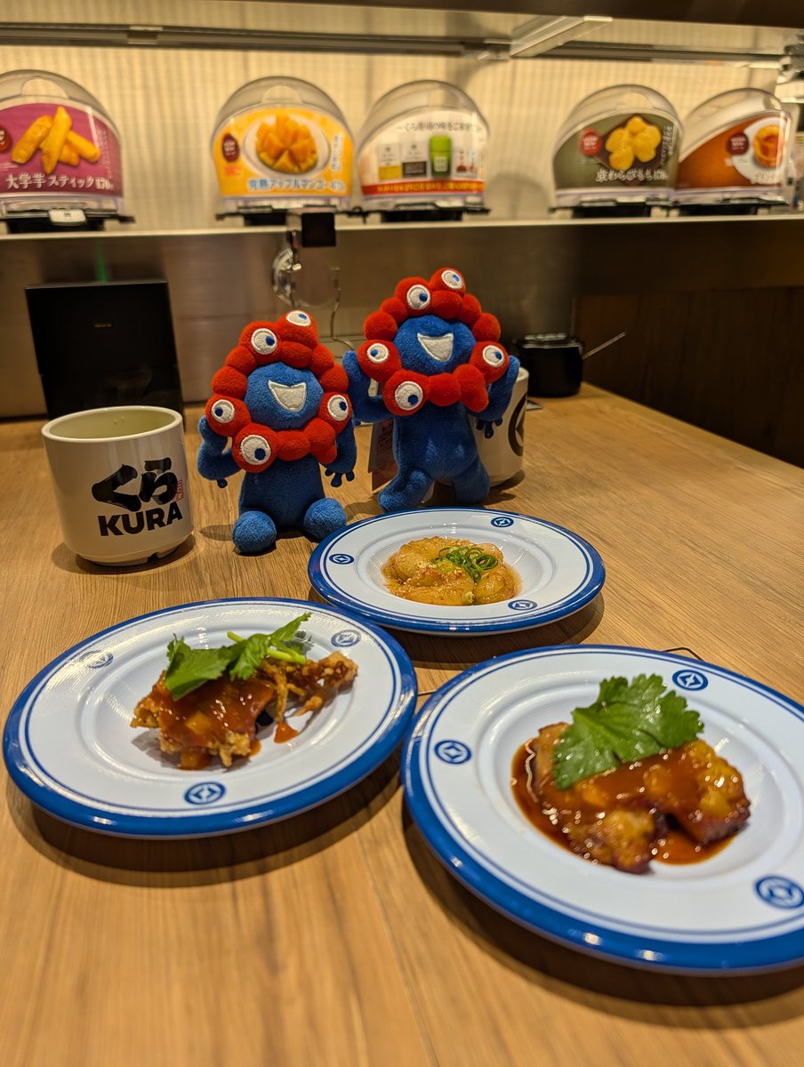 seien77's tweet photo. #ピクミン徘徊
大阪関西万博のメニューを食べることができるくら寿司へ行ったあと、ハルカスや堂島へのEXPO2025オフィシャルショップめぐり🚶‍➡️
ミャク活楽しかったです😌✨️ https://t.co/eGhdYTAK1u