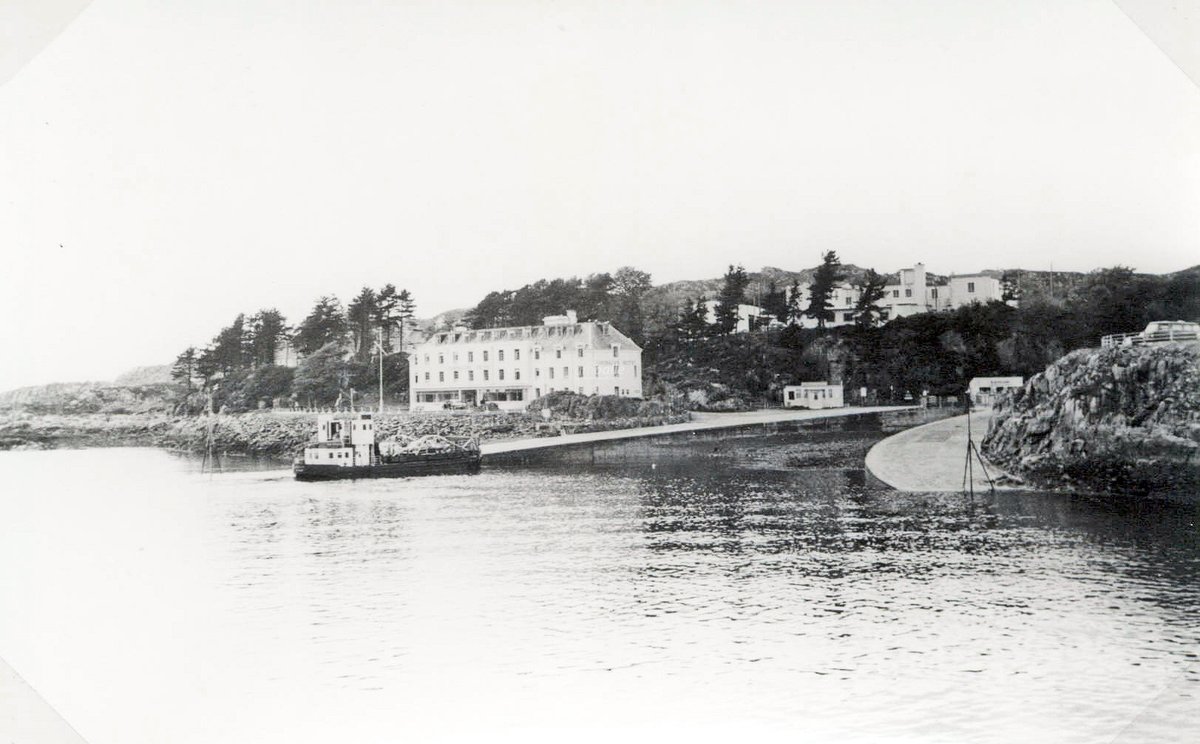 HighlandHistory's tweet photo. The Caledonian Steam Packet Company's MV Lochalsh approaching the slipway at #Kyle of #Lochalsh on this day in 1964

[photo from the Highland Railway Society's collections] https://t.co/o7RzjvKT56