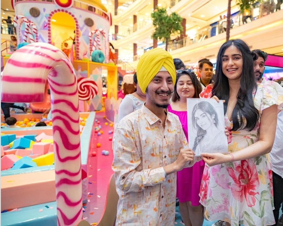 Adah Sharma tweet media