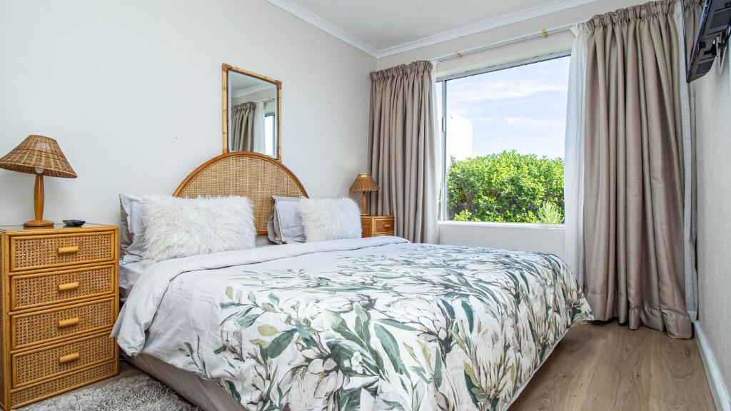 flexiclub's tweet photo. Ocean views, coastal comfort, and relaxed seaside living come together beautifully at Hermanus Beach Club 🌊

This peaceful getaway offers spacious accommodation, family-friendly facilities, and the perfect base for exploring beaches https://t.co/Nhf8FzRBCL

#HermanusBeachClub https://t.co/TjN5YrJKoW