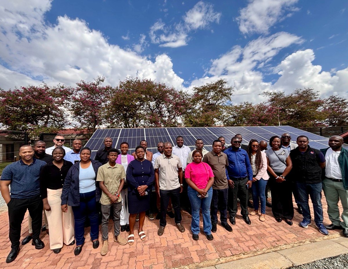 SEA_UrbanEnergy's tweet photo. Sustainable Energy Africa spent 3 days in Harare (5–7 May) with @zetdc_official, @zeraenergy, the Ministry of Energy & Power Development, & @sirdczim. Sessions advanced Simplified Connection Criteria & commissioning of embedded generation under the #DistributedGeneration program. https://t.co/4RNWqHbL3D