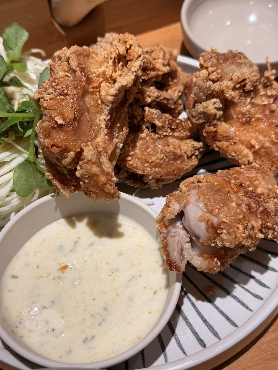 5ibb0l's tweet photo. 📍정든그릇 본점 

가라아게 진심 야르.............
오늘 먹은 것들 중엔 실패 없음 . . . 도장깨기 드간다 https://t.co/pEPDE2buVx