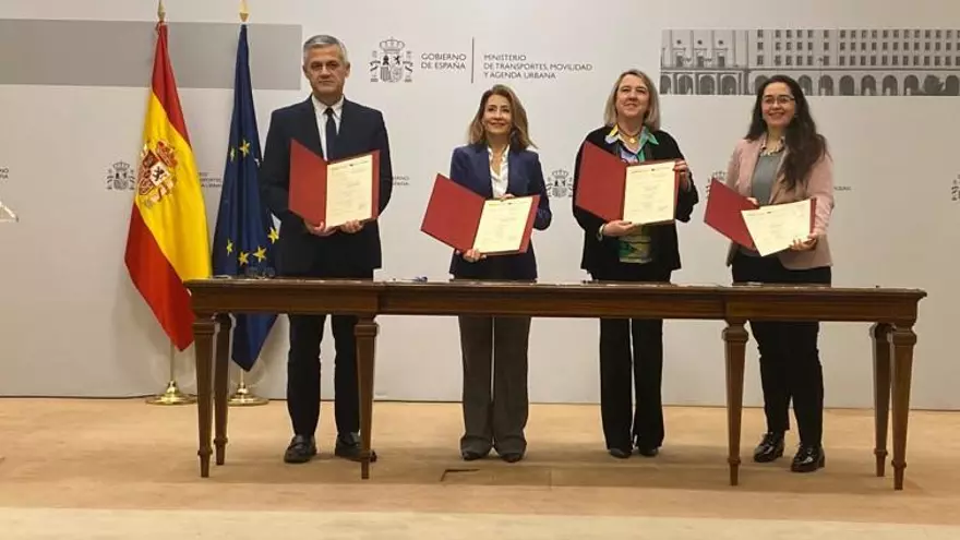 PSOECalahorra's tweet photo. 🏡🏡🏡El PP retrasa intencionadamente la entrega de las viviendas públicas para jóvenes

😩Las 18 viviendas de peones camineros en régimen de alquiler asequible todavía no han sido finalizadas.

https://t.co/aJxAH0mm5f https://t.co/sb3xCft3n4